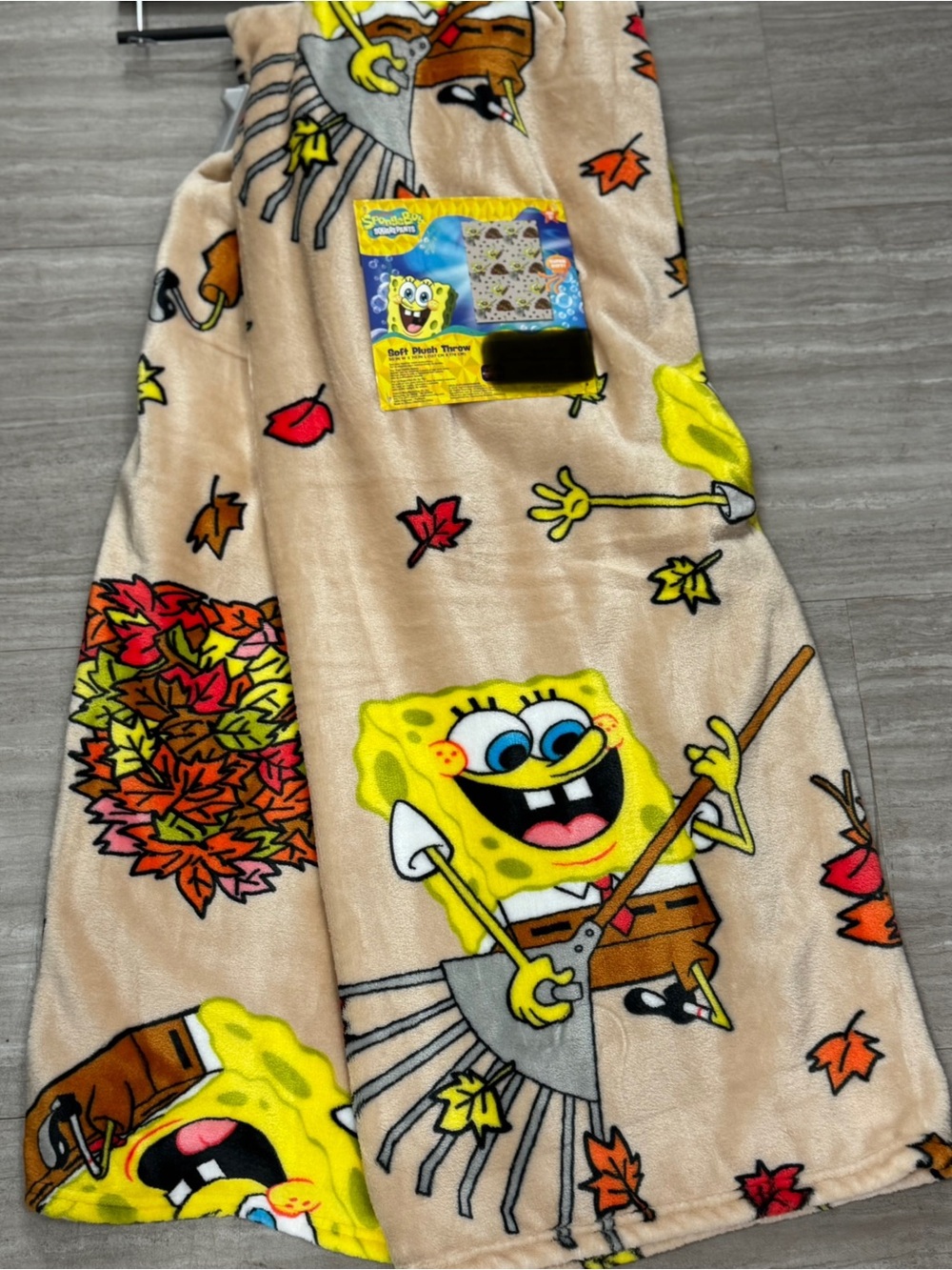 SpongeBob Squarepants Beige Yellow Fall Leaf Plush Throw Blanket
